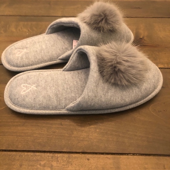 Victoria’s Secret Bedroom Slippers - Picture 6 of 12